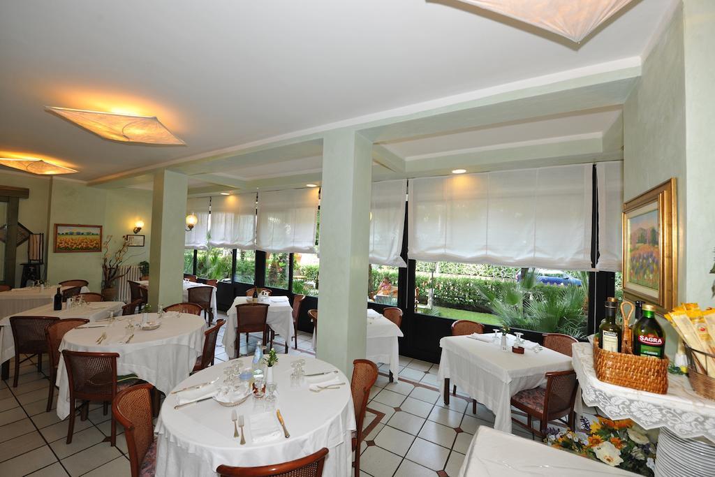 Hotel Kyrton Forte dei Marmi Exteriör bild