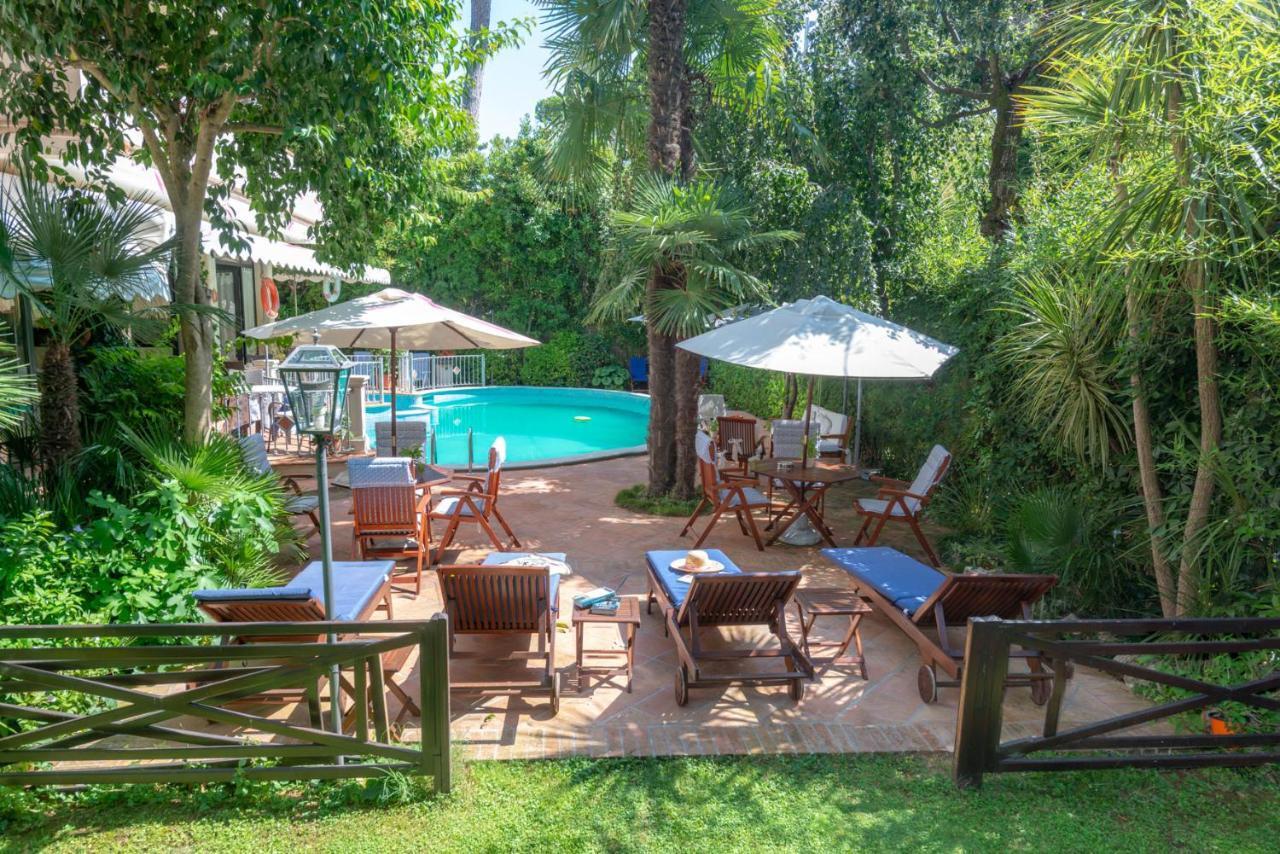 Hotel Kyrton Forte dei Marmi Exteriör bild