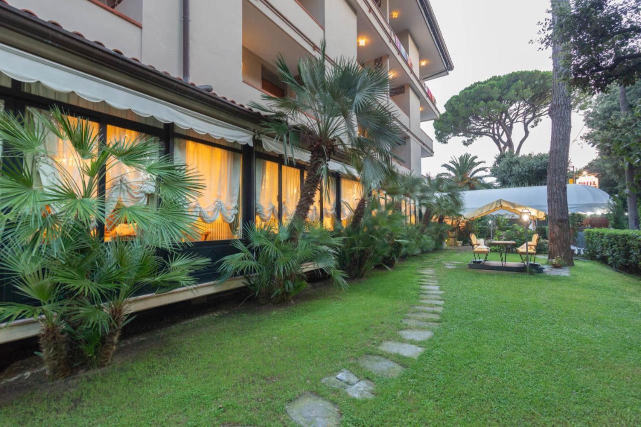 Hotel Kyrton Forte dei Marmi Exteriör bild